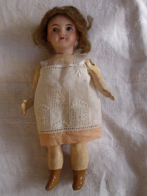Poupée mignonette Heubach , 8192, 11/0 sur corps droit accidenté, Vente