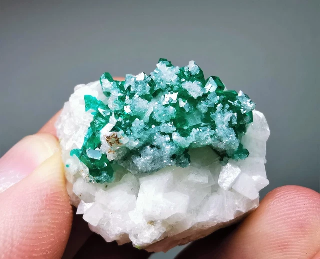 Mineralien Dioptas & Calcite, Tsumeb, Namibia