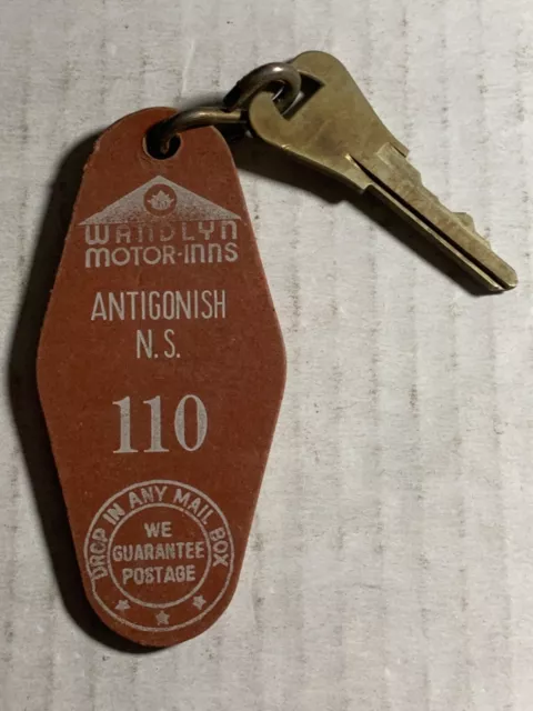 Wandlyn's Motor Inn Hotel Motel Key Fob & Key Antigonish Nova Scotia Canada #110