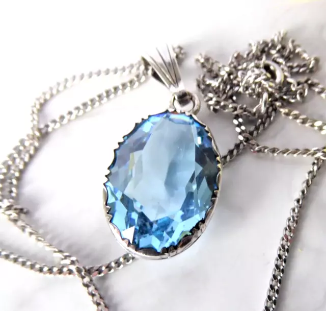 A Pretty, Art Deco Sterling Silver Blue Paste Pendant Necklace