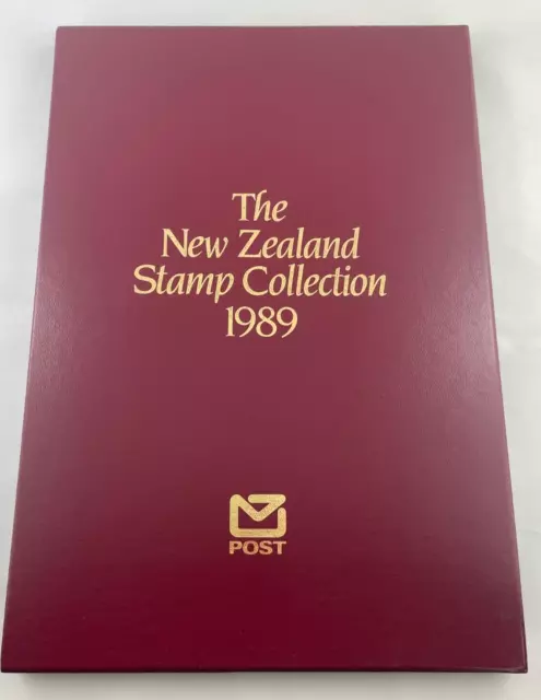 1989 The New Zealand Annual Stamp Collection Year Book - Mint Never Hinged -