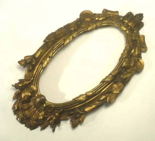 antiker BRONZE BILDERRAHMEN oval feuervergoldet Metall golden Prunk Historismus