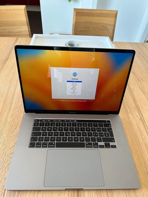 Apple MacBook Pro 16" (2019) Touch Bar Core i9 2,3 GHz - grigio siderale 1 TB unità di memoria a stato solido...
