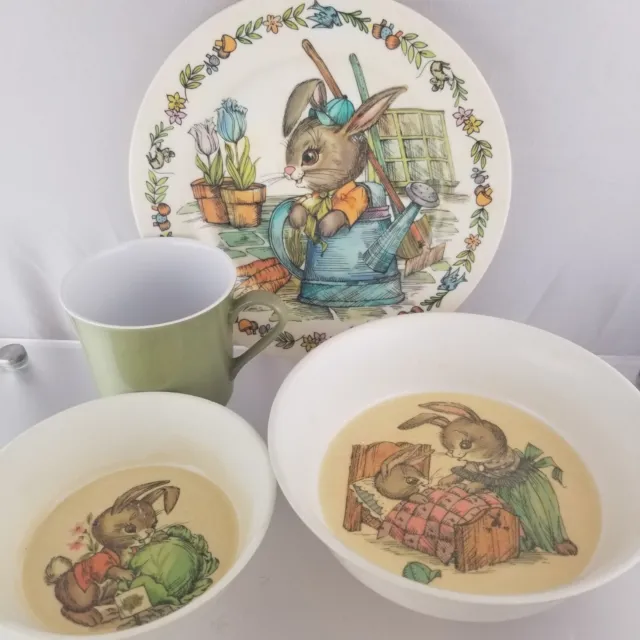 Juego de 4 platos de melamina Oneida de lujo Peter Rabbit de colección