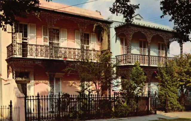 Old Vintage Postcard of Lovely antebellum homes NEW ORLEANS LA