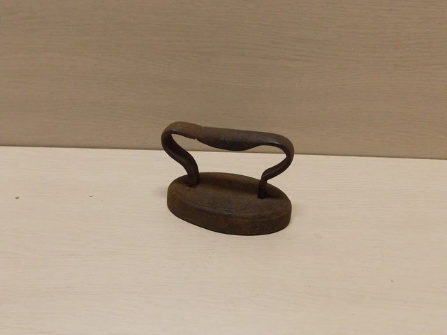 ANCIEN PETIT ÉTRIER d'enfant en fer rare modele 1874 jouet jeu enfant