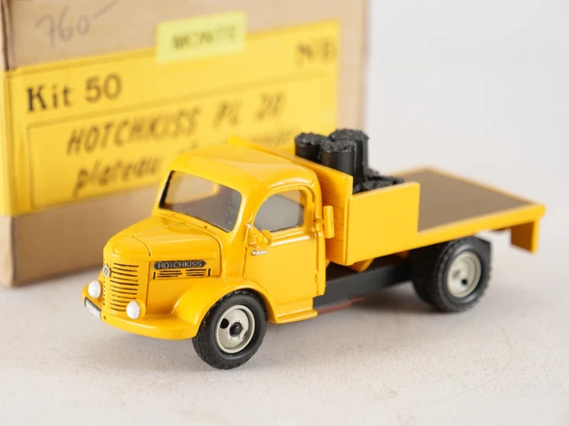 Camion Bedford MSD 1939 Bâché Rouge - Kit Artisanal Résine 1:50 - Monté/peint