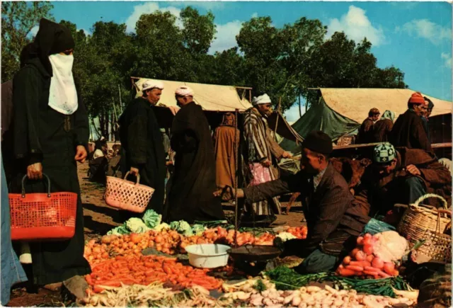 CPM AK MOROCCO Typical-Souk Day (342656)