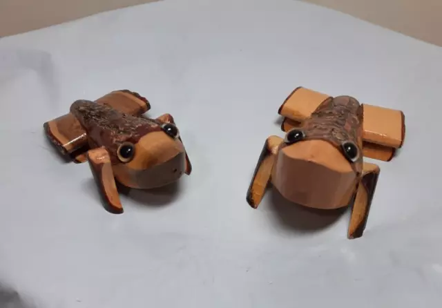 Wood Carving Hand Made Frog Toad Folk Art