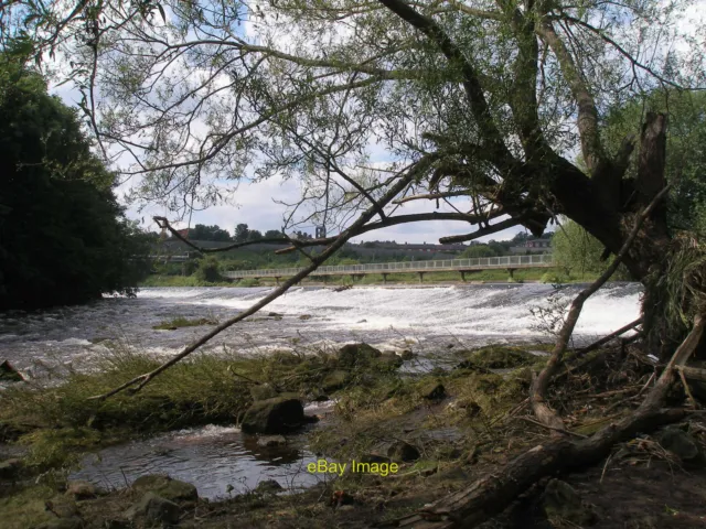 Photo 6x4 Weir on the River Calder Behind the weir can be seen the footbr c2012