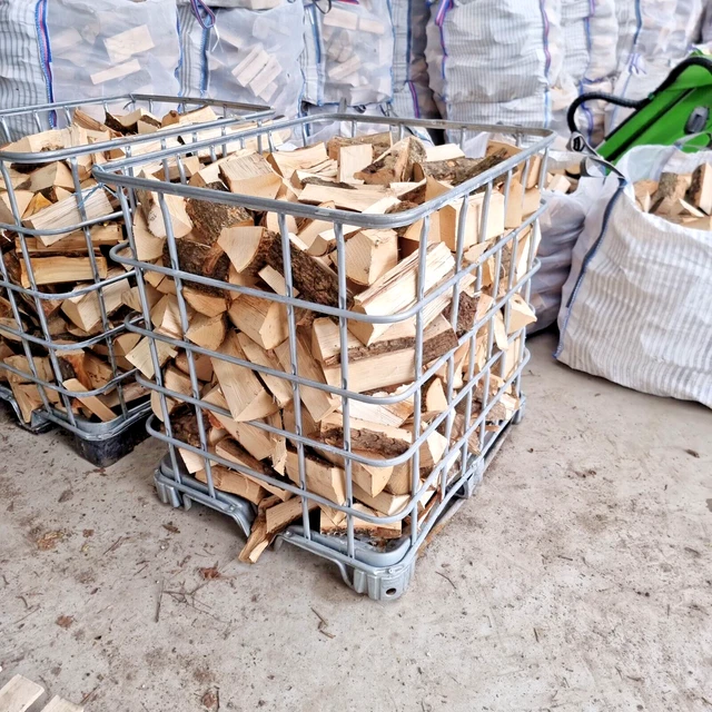 🔥 HARDWOOD LOGS Firewood DORSET 🔥 *Kiln Dried low moisture level* 🔥 £
