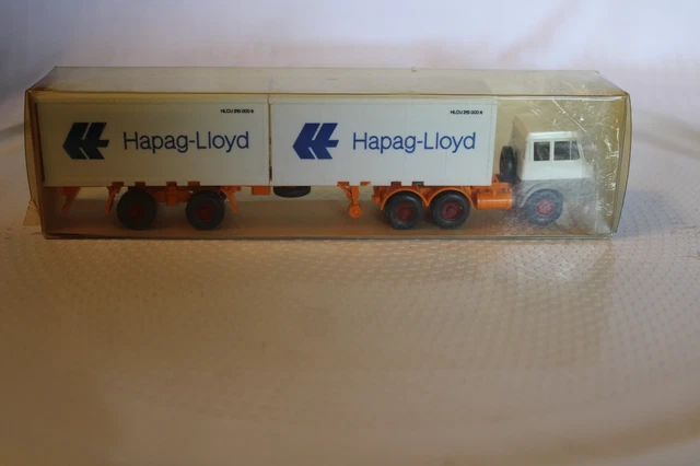 Hapag Lloyd 40' container on a trailer, UK, 2010 Stock Photo - Alamy
