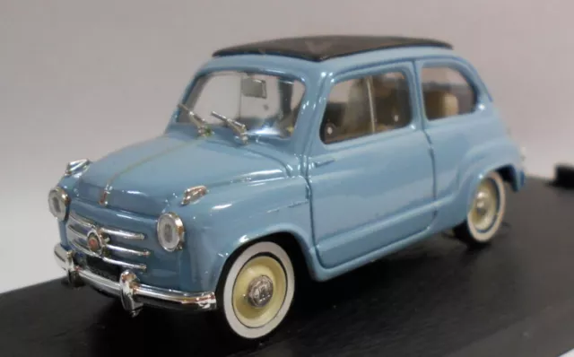 Brumm 1/43 Scale Metal Model - R249 FIAT 600 TRASFORMABILE 1956 CHIUSA