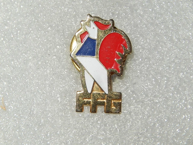 RARE PINS PIN'S - PONEY CLUB - LES GRILLES - ANIMAL - HORSE - RIDING STABLE