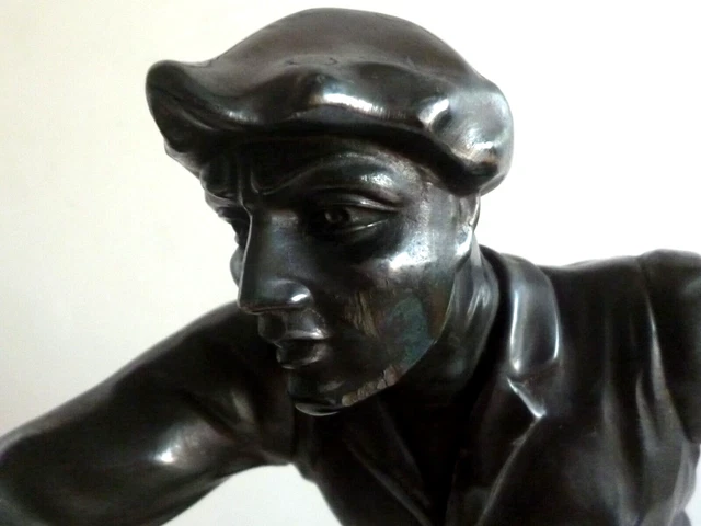 Joueur de boules, l'attentif Marius, santon Fouque 6 cm