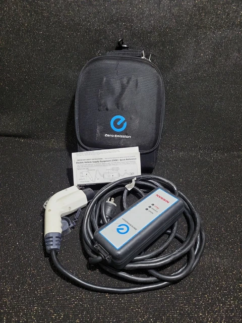 Nissan Leaf Charger EV battery charging cable Electric Car 29690 3NF2E -Untested