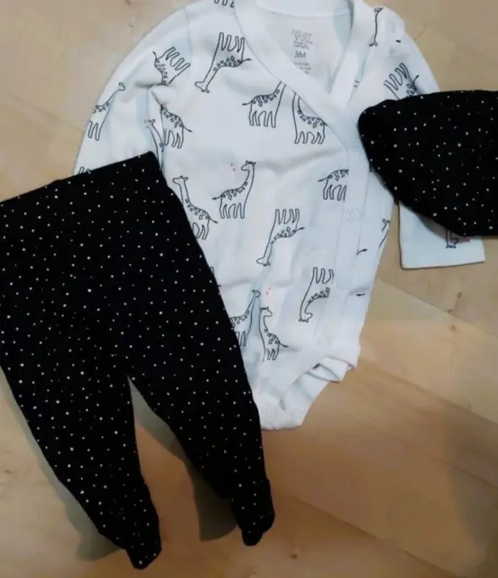 Carters Baby Girl 3 Month Black & White Giraffe Outfit One Piece, Pants, Hat