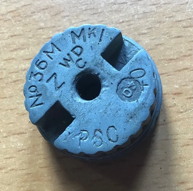 ORIGINAL WWII MILLS No.36M MK.1 MAKER’S NAME PLATE WITH PERFECT THREADS ...