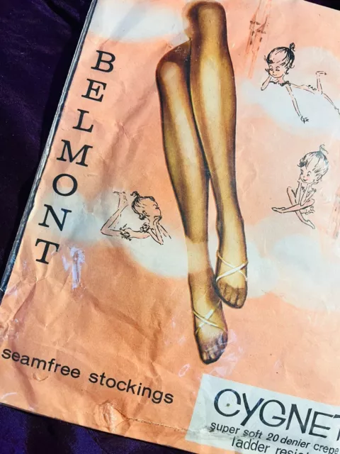 Vintage 1960’s Belmont Cygnet Stockings. Shade - Madison. Vintage - 9.5/10. 3