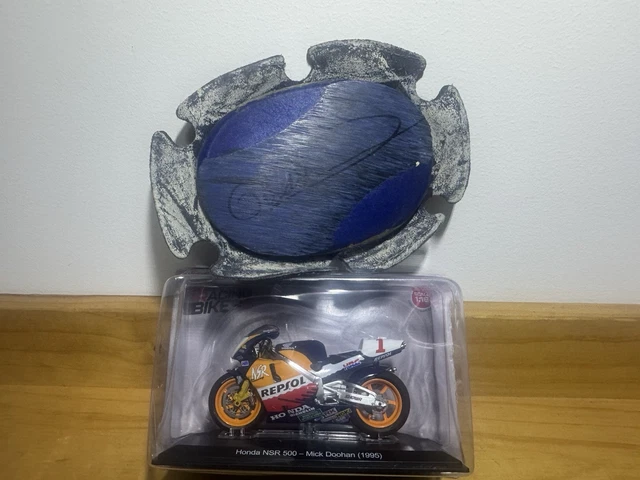 MOTO HONDA NSR # 1 M. DOOHAN RACING HRC au 1/10 d GUILOY