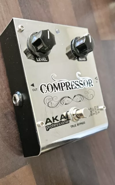 Akai professioneller Kompressor (Analog Custom Shop)