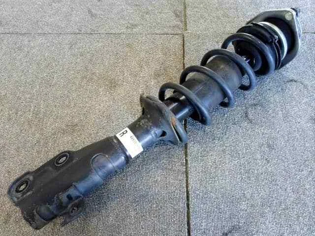 SUBARU SAMBAR 2016 EBD-S331B Strut anteriore destro 48510B5013 [usato ...