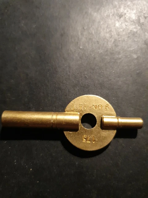 DOUBLE CLES PENDULE REMONTAGE ET REGLAGE CARRES 2.25 mm 1.75 mm