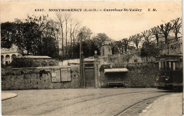 CPA MONTMORENCY - Carrefour St-Valery (380427)