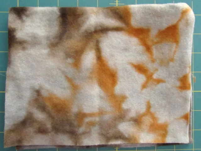 Alfombra de lana primitiva de 9""x27"" teñida a mano grises y marrones 70% apliques de centavo