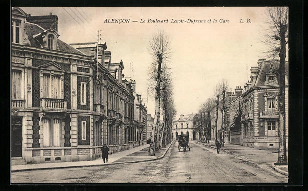 CPA Alencon, Le Boulevard Lenoir-Dufresne and the Gare