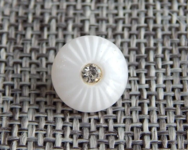 Antique Vtg "Dug" With Paste Button Design in Glass "Dig"~Aprx: 1/2"~#207-C