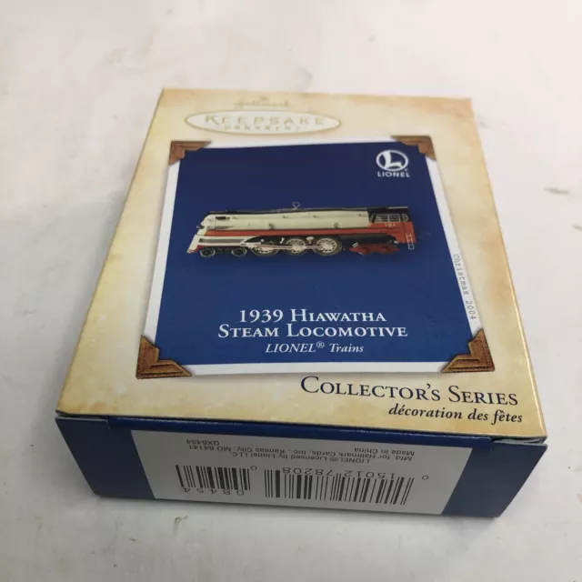 Hallmark Ornament LIONEL 1939 Hiawatha Steam Locomotive 2004