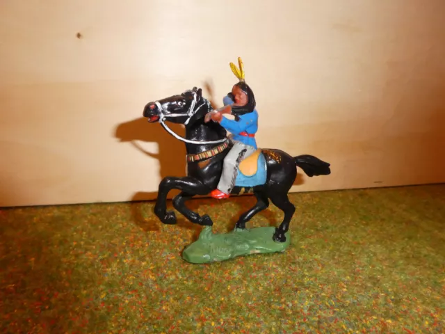 DDR Indianer Reiter mit Hohlplastik Pferd in schwarz