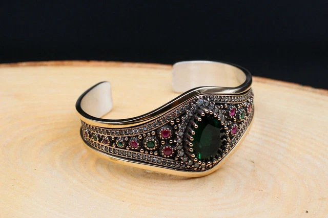 Bracelet pour femme émeraude fait à la main pour femme avec manchette en...