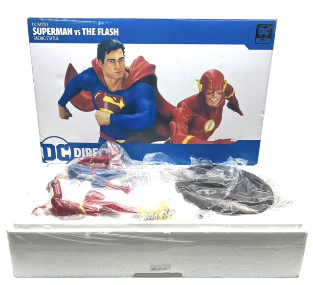 Superman vs The Flash DC Battle Statue Figurine 111 of 844! (CMP079736)