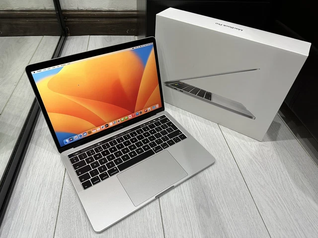 Apple MacBook Pro Retina 13,3" 2017 - 256 GB SSD 16 GB RAM 3,1 GHz Core i5 - argento