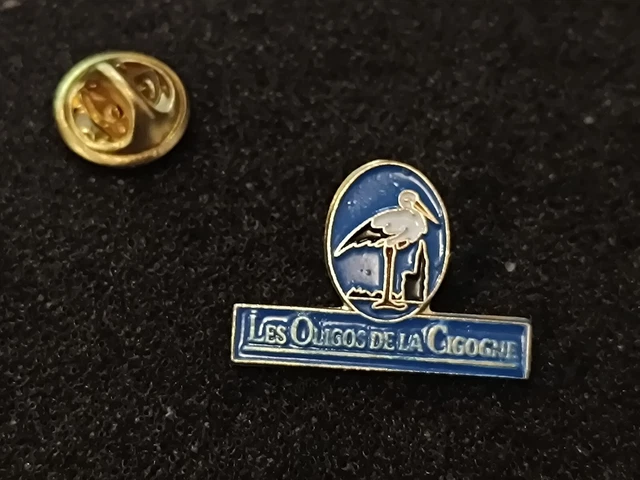 pin's symbolique ville cigogne / cigognes d'Alsace (base dorée) hauteur