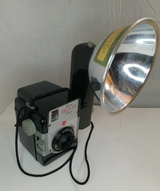 Vintage Kodak Brownie Bulls Eye Camera W/ Detachable Flash Vintage Collectible