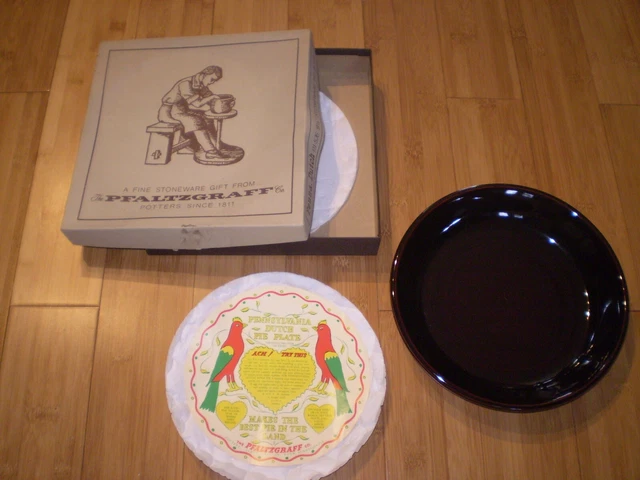 NIB VINTAGE Pfaltzgraff Pennsylvania Dutch Pie Plate Dish BROWN GLAZE INSIDE NOS