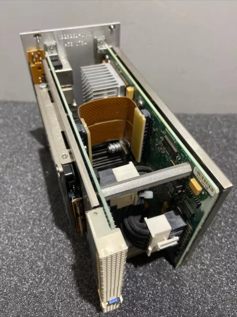 National Instruments NI PXI-8106 Controller integrato 3