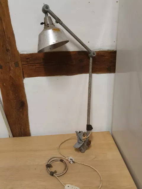 Alte Schreibtischlampe Werkstattlampe  Metall Midgard DDR Gelenkarmlampe Lampe