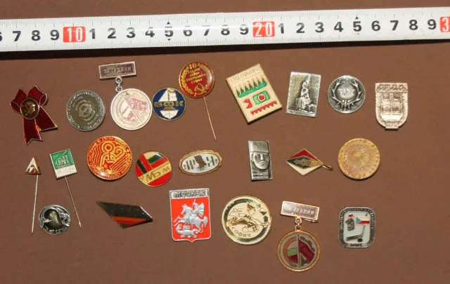 Lot 23 Vintage European Badges Pins