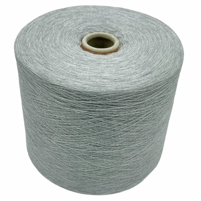 18,90€/kg Hell Grau 1400gr. Schurwolle Merino / Polyamid NM 56/2 Garn Kone