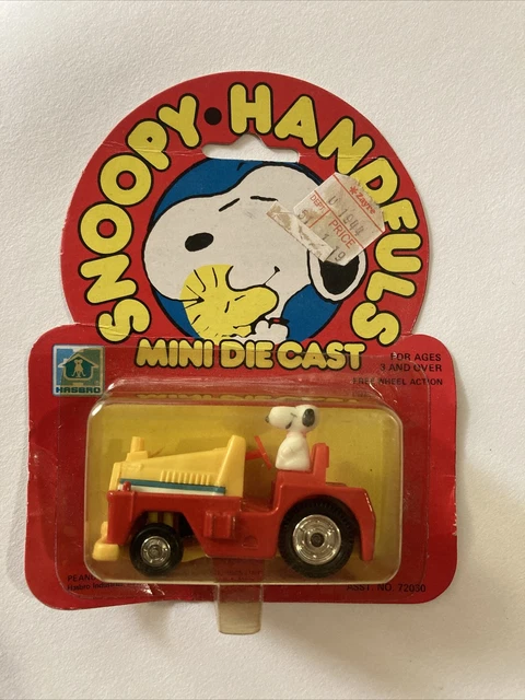 HASBRO AVIVA スヌーピー HANDFULLS MINI DIECAST WOODSTOCK IN LAND