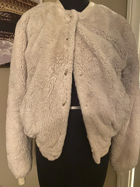 Brandy melville hotsell fluffy jacket