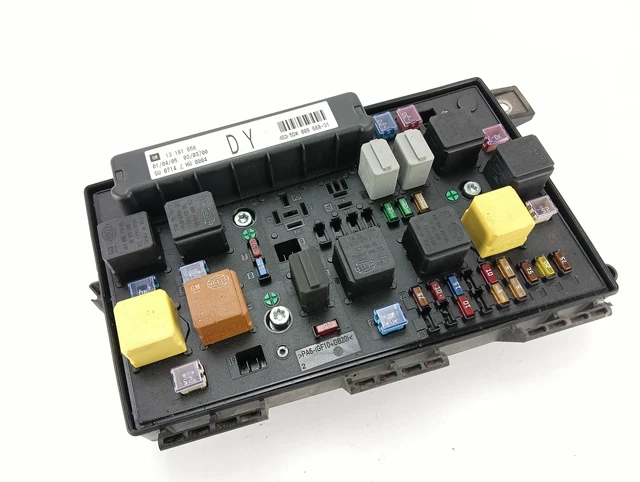 Boîte à Fusibles Appareil de Commande Attaché Opel Astra H (2004-2006)