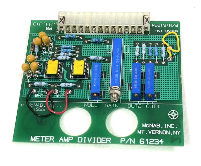 MCNAB INC. US MILITARY SURPLUS ELECTRONIC SIGNAL MODULATOR GENERATOR