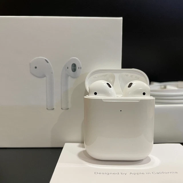 Apple Airpods 2nd Generation Bluetooth Earbuds Earphone + White Charging Case