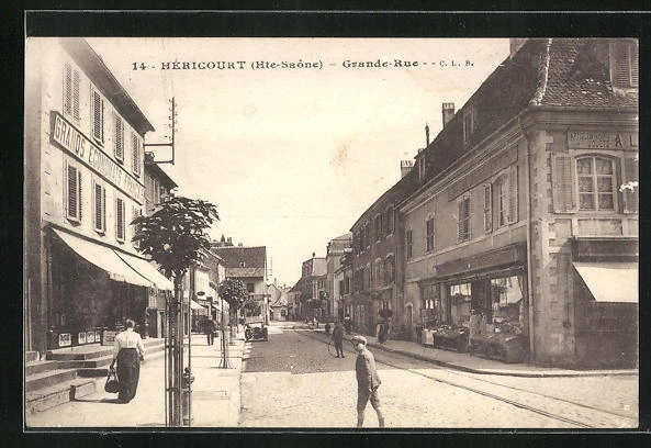 CPA Héricourt, Grande-Rue, vue de la rue
