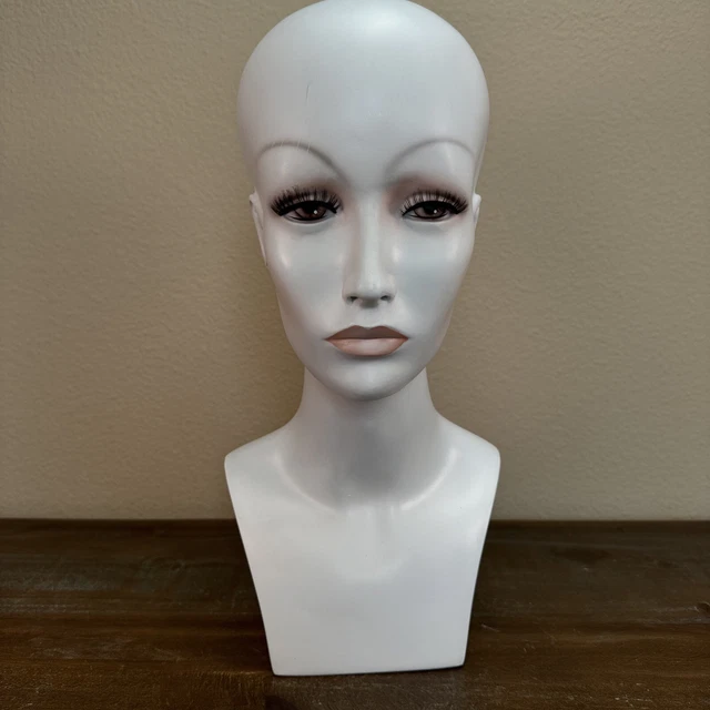 VINTAGE FIBERGLASS MANNEQUIN Female Head Bust Store Display For Wig